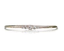 Load image into Gallery viewer, S. Carter - 14k 5 Diamond Hammered Bezel Bracelet
