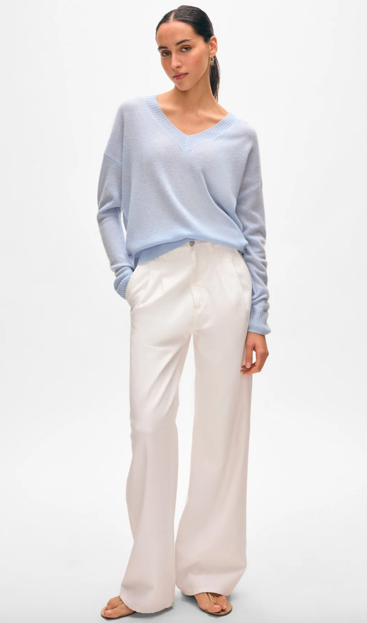 White + Warren- Cashmere Featherweight VNeck